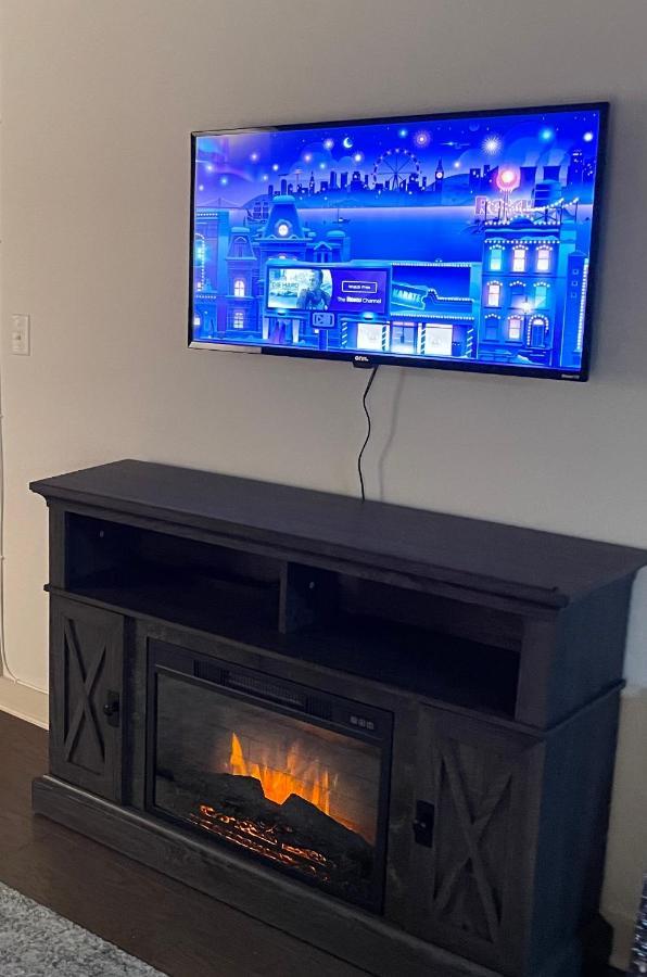 Luxurious 1br Uptown Highrise/ Balcony With View! Apartamento